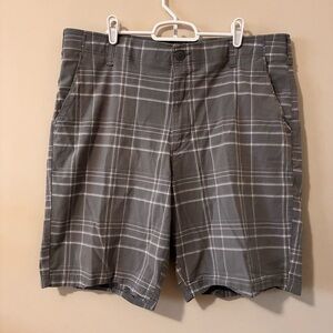 Lee Shorts Mens Size 38 Gray Plaid Performance Series Extreme Comfort Stretch
